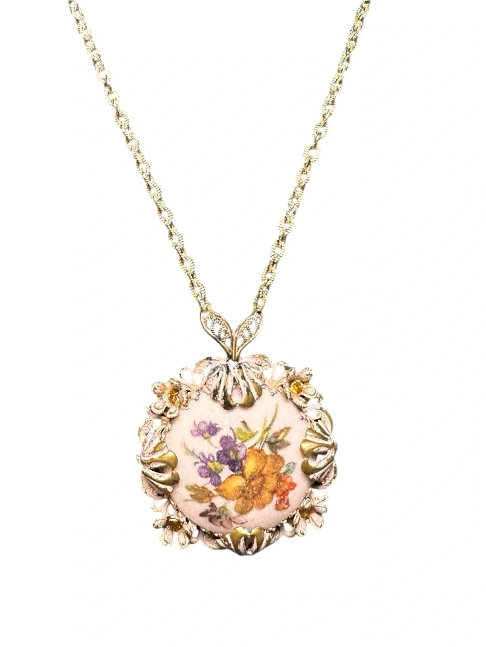 Vtg Gold Tone Victorian Revival Large Floral Cameo Necklace